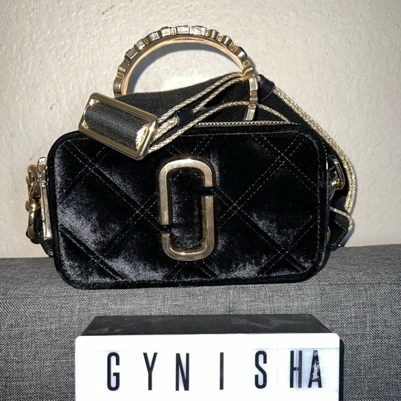 Marc Jacobs Velvet Snapshot - Picture 1 of 10